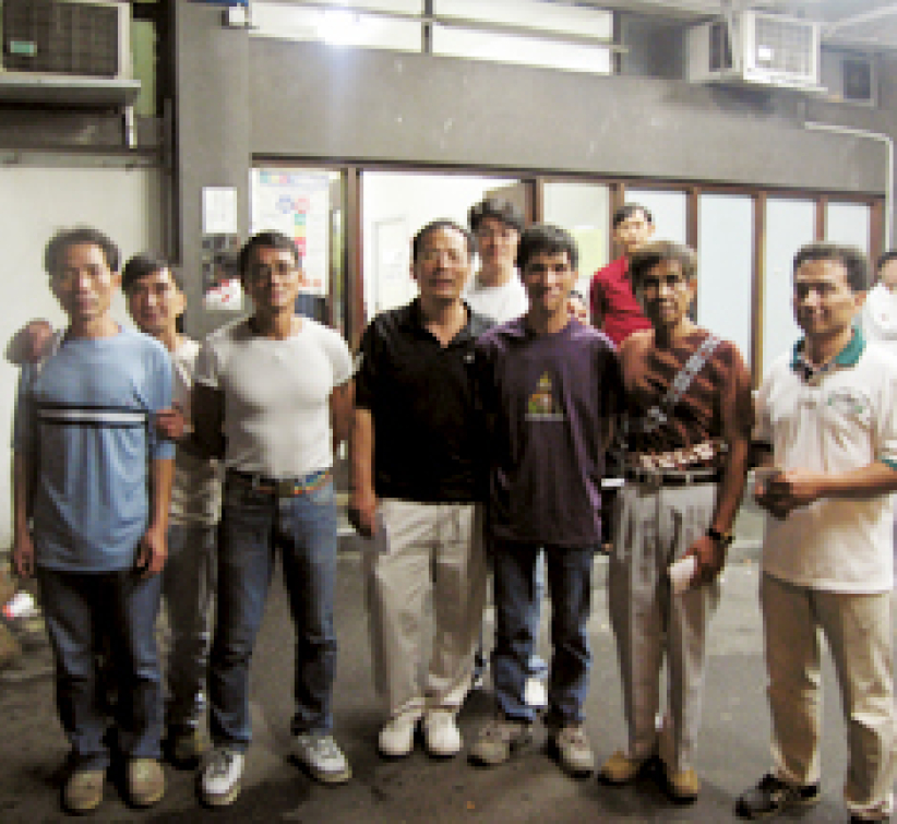 癮君子搖身變:美沙酮中心傳福音