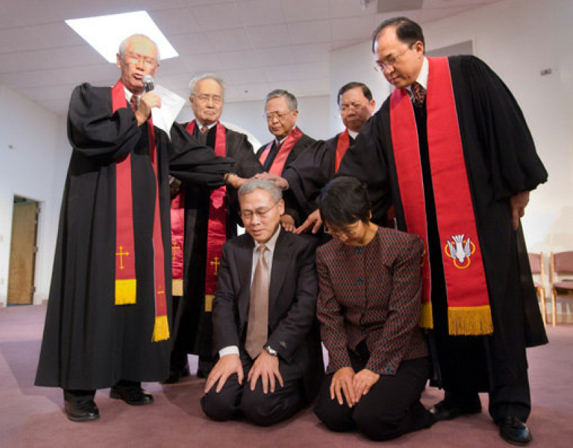 遠志明正式受按立牧職 「代表了這一代的傳道人的托付」