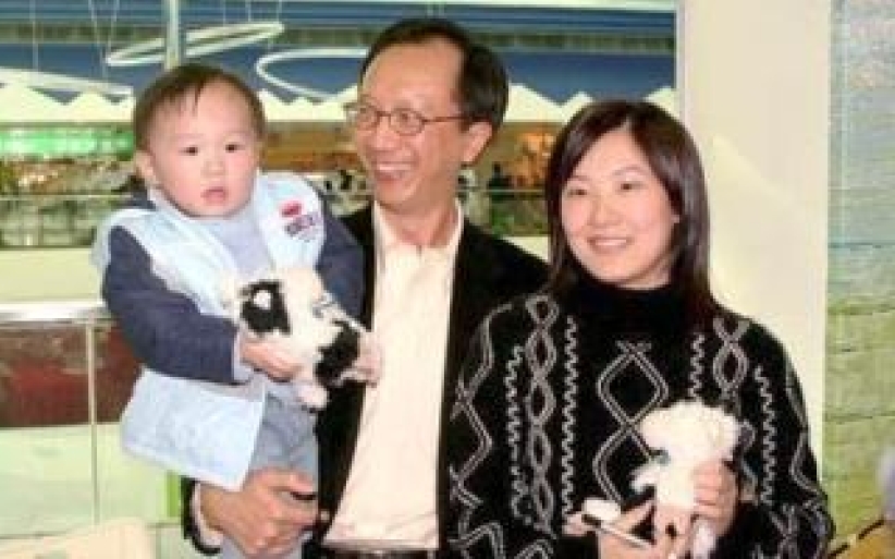 梁錦松伏明霞夫婦港福堂去年受洗分享見證
