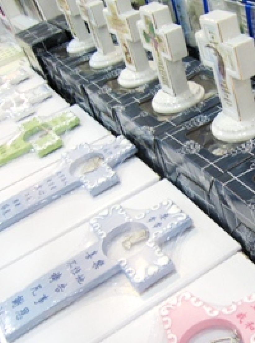 資深行家周文志:掛名基督教禮品充斥市場