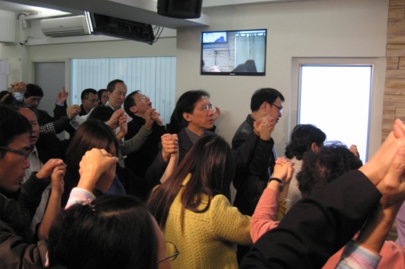 慕約翰牧師主領禱告峰會 分享復興與轉化