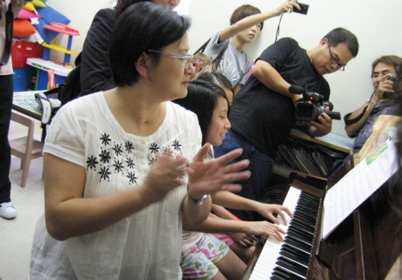 凤凰卫视前女主播刘海若:是爱的力量