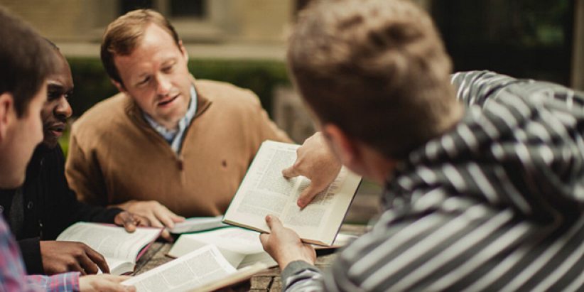 2025聖經公會報告:美國各世代都更多男性閱讀《聖經》