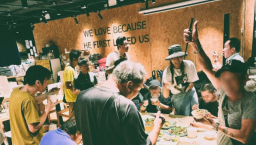 派飯開銷驚人!嗎哪餐廳「飯券集氣」為基層提供愛心熱飯