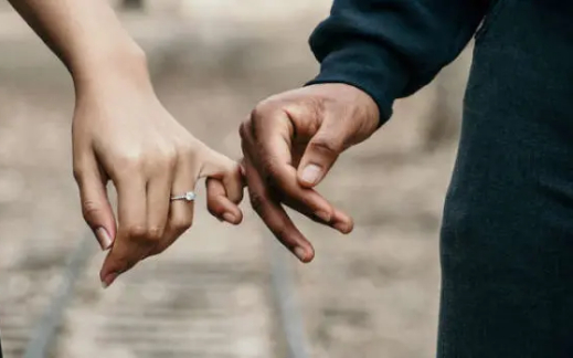 管浩鳴倡「契約伴侶」不涉婚姻即可?基督教團體反駁：只屬他個人看法