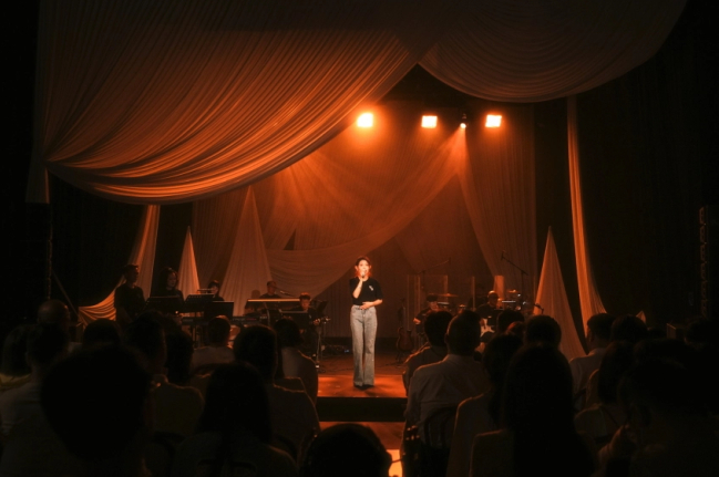 【專訪】在限制中綻放：一位中國新一代敬拜音樂人的使命之路