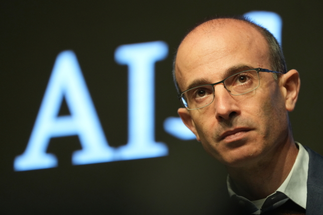 以色列歷史學家哈拉瑞警告：AI或重塑宗教與法律體系