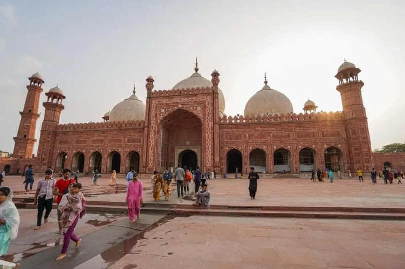 Badshahi Mosque