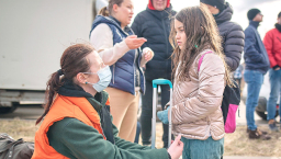 烏克蘭難民恐被販賣 宣明會輔導離散兒童