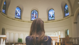 牧者貼文籲祈禱是無價寶