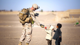 世界祖父母日：軍人長者憶述沙漠執勤趣事