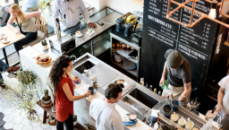 營商宣教兩模式：當地開鋪vs盈利支持