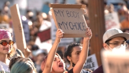 民調：美國Z世代關心女性墮胎權多於拯救嬰兒