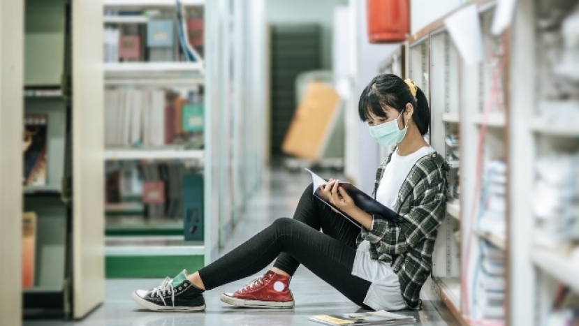 調查:青少年閱讀紙本書下降 出版學會倡「全民閱讀日」