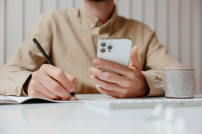 突破機構青少年閱讀調查:社交貼交視為創作以文字疏理心情