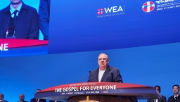 世界福音聯盟大會上主領聖餐 華理克證道：為大使命重新連結